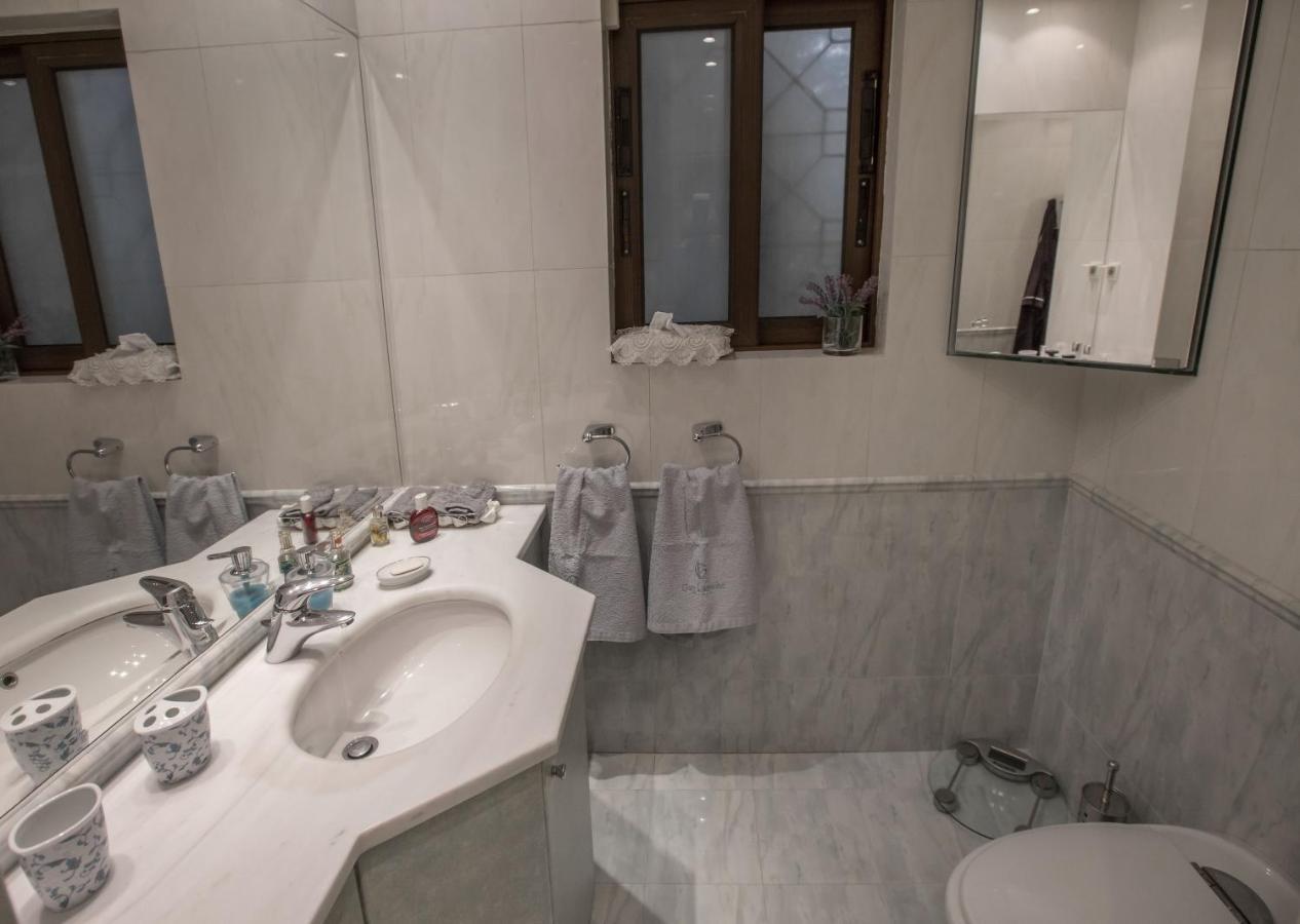 Exceptional Villa in Voula near the sea Atene Esterno foto