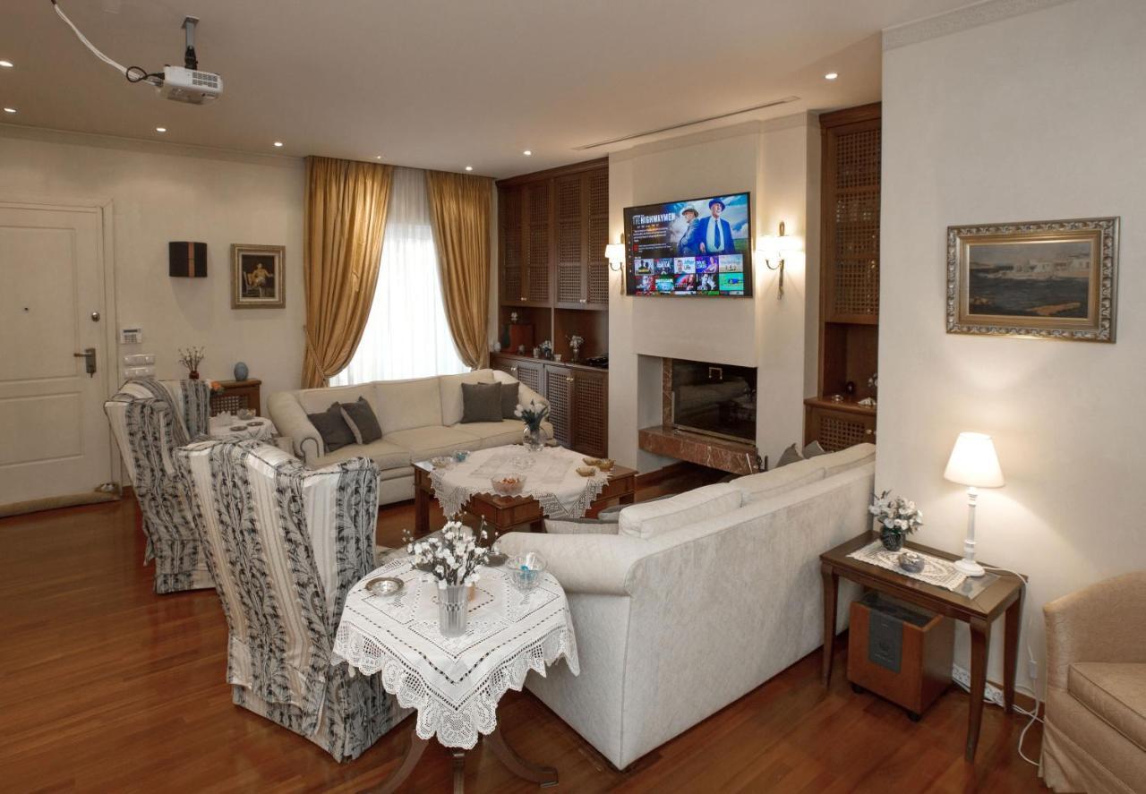 Exceptional Villa in Voula near the sea Atene Esterno foto