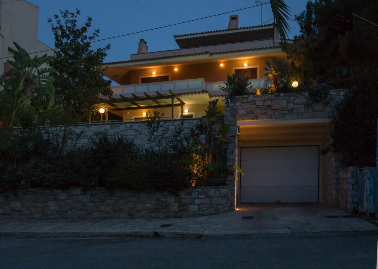 Exceptional Villa in Voula near the sea Atene Esterno foto