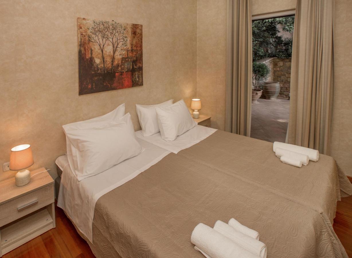 Exceptional Villa in Voula near the sea Atene Esterno foto