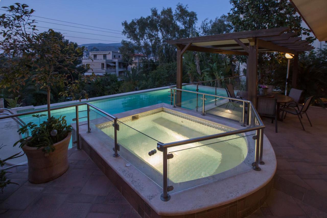 Exceptional Villa in Voula near the sea Atene Esterno foto