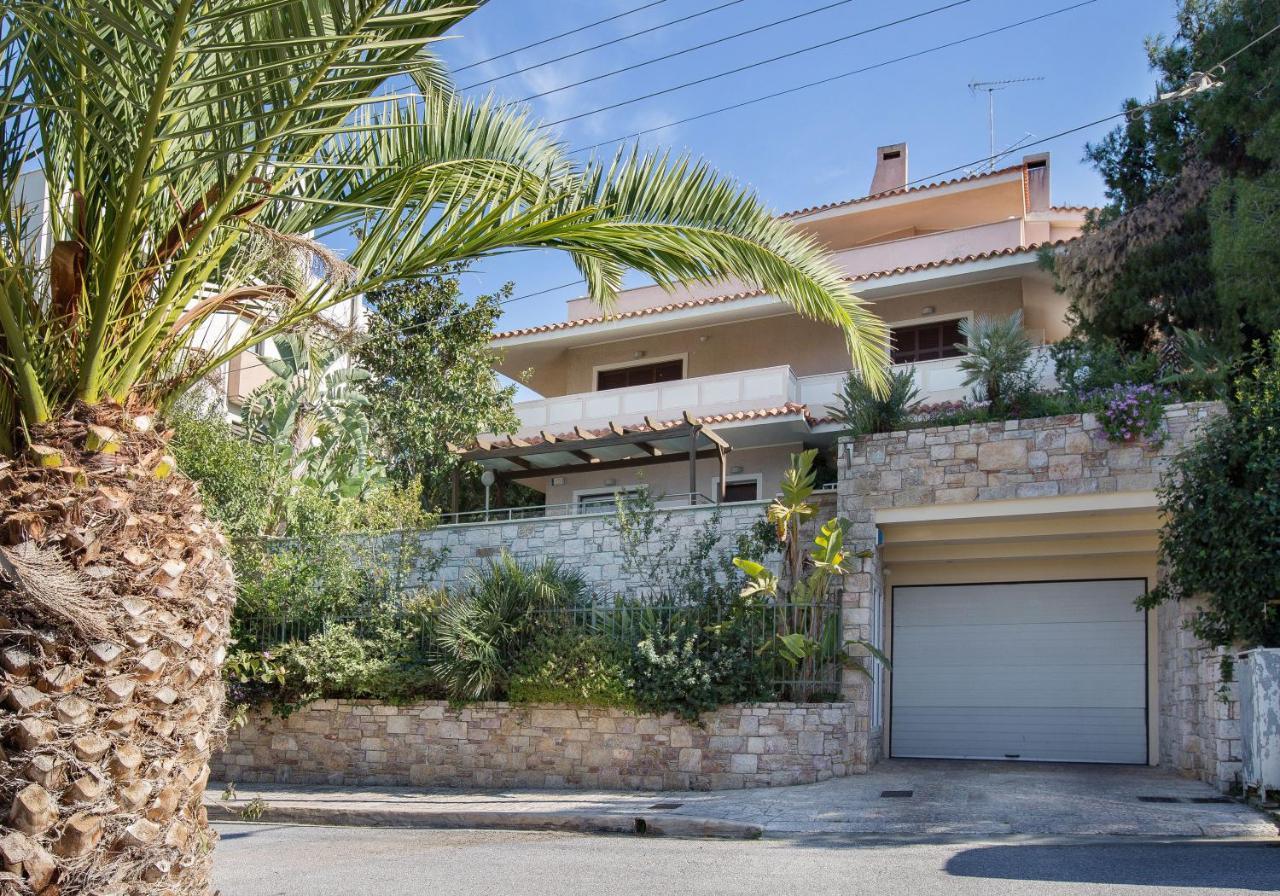 Exceptional Villa in Voula near the sea Atene Esterno foto