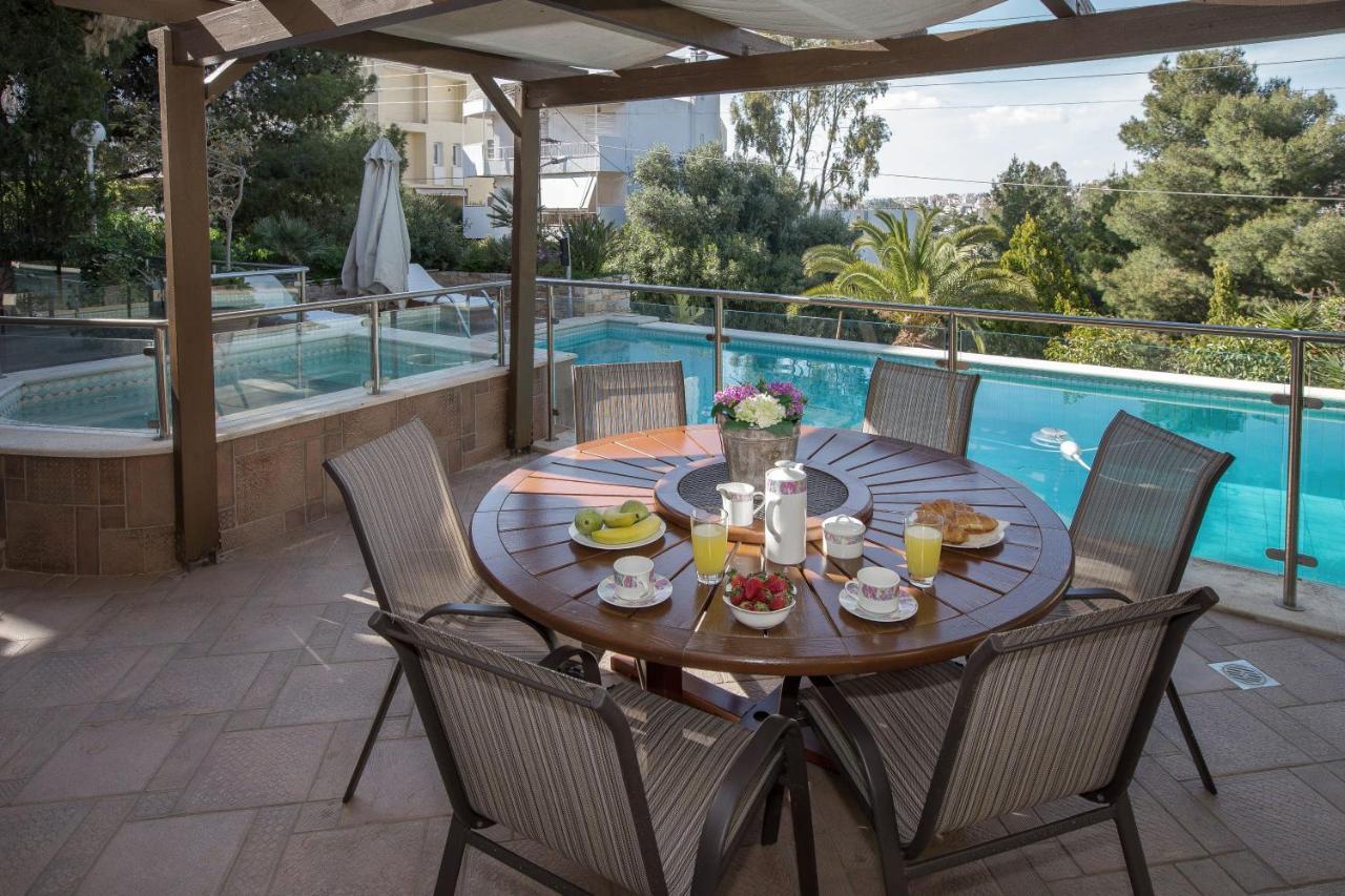 Exceptional Villa in Voula near the sea Atene Esterno foto