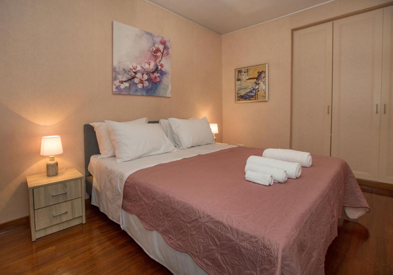 Exceptional Villa in Voula near the sea Atene Esterno foto